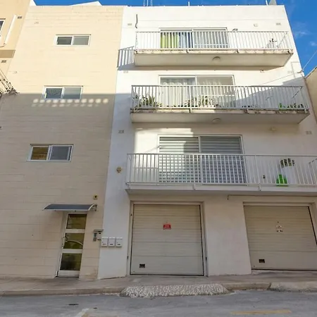 New Spacious 1br In Malta By Sf Homes Апартаменты *