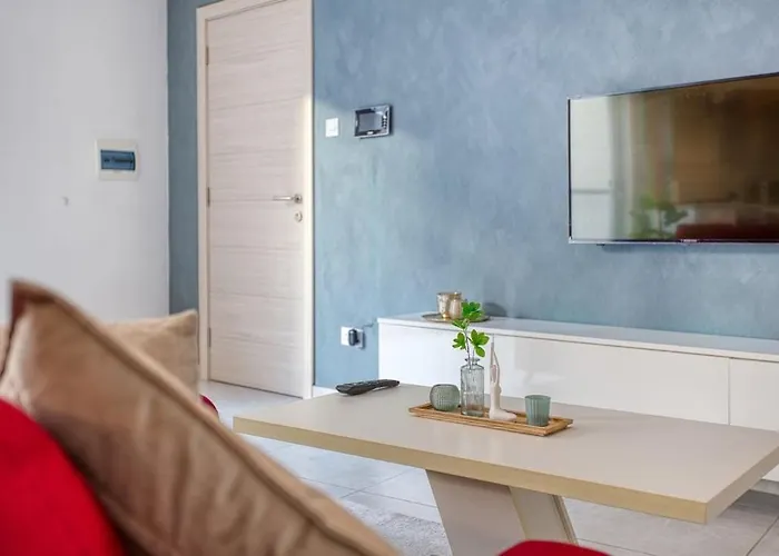 New Spacious 1br In Malta By Sf Homes *