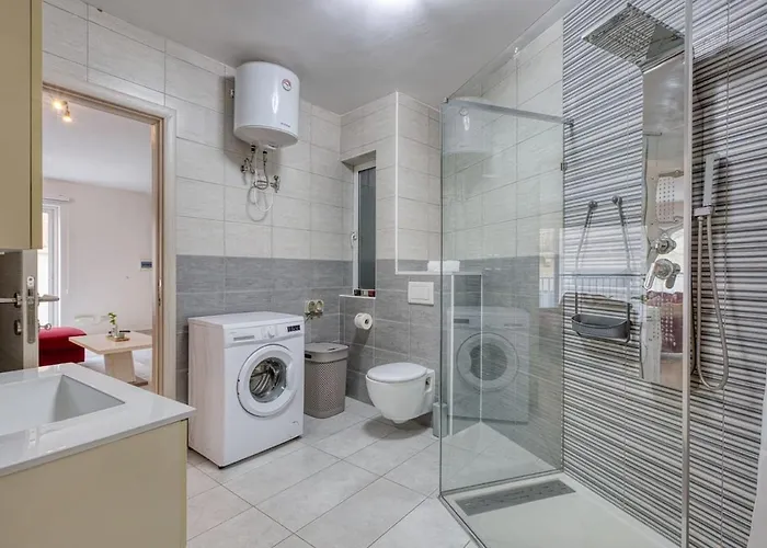 Lejlighed New Spacious 1br In Malta By Sf Homes *