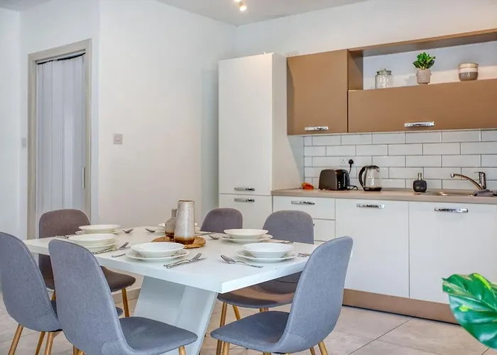 Lejlighed New Spacious 1br In Malta By Sf Homes *