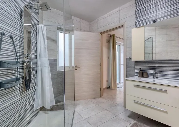 Lejlighed New Spacious 1br In Malta By Sf Homes